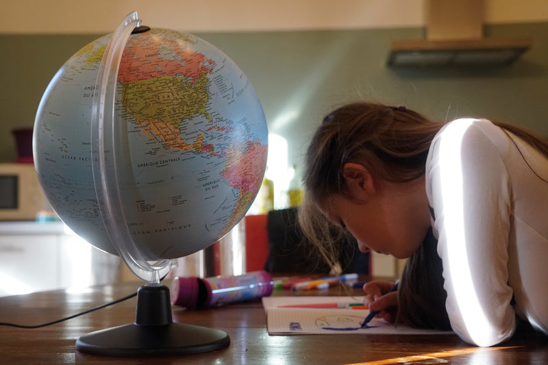 Atmosfeer nr-0331h2nd-nl h24 geografische globe