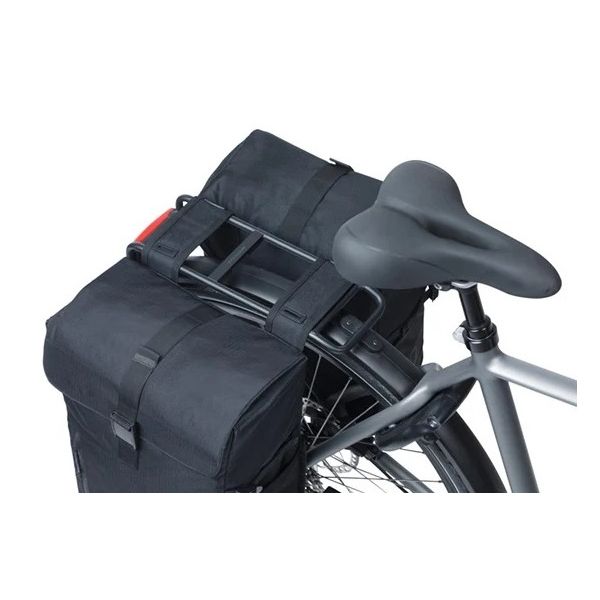 Basil dubbele fietsas move 30 liter 16 x 27 x 38 cm - zwart
