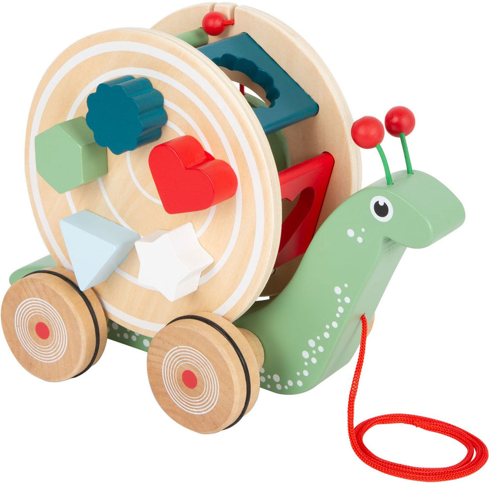 Small foot - wooden pull-along shape sorter snail, 6 pieces.