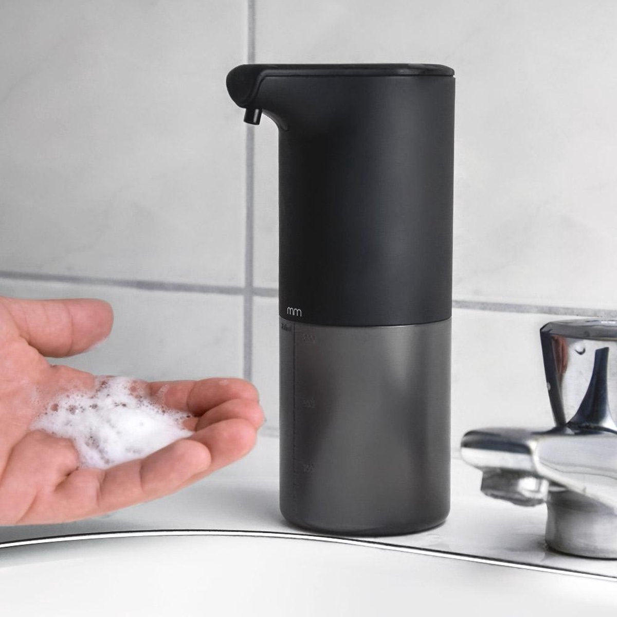 Mikamax automatische zeepdispenser - zeeppompje - oplaadbaar - foam technologie - infrarood sensor - mat zwart - 350ml