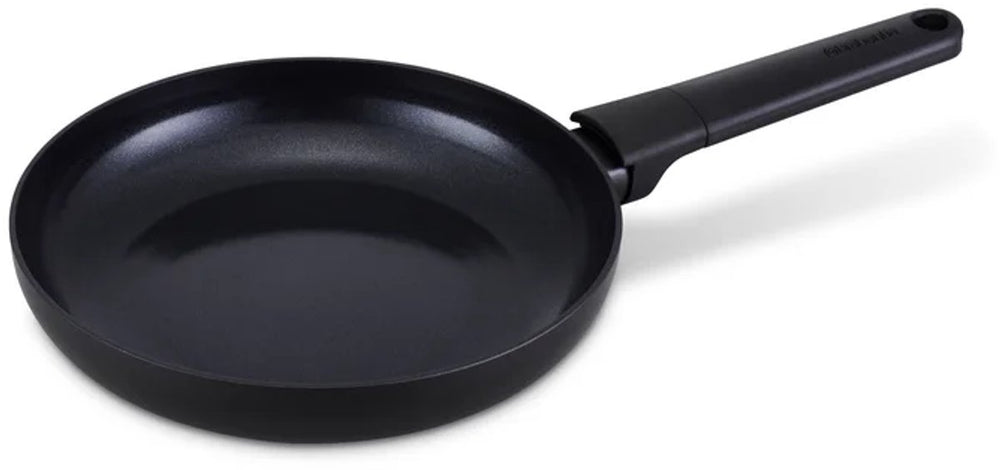 Brabantia vanta koekenpan - ø 24cm - 100% pfas vrij - keramische antiaanbaklaag titanium versterkt - inductie koekenpan - zwart