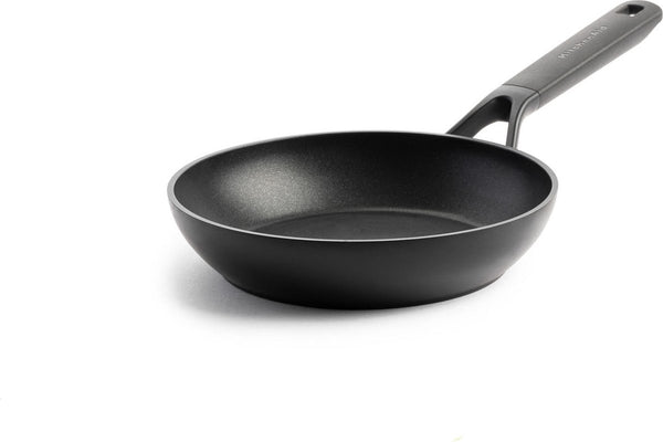 Kitchenaid classic forged aluminium koekenpan ø20cm - zwart - inductie - anti-aanbak - pfas-vrij