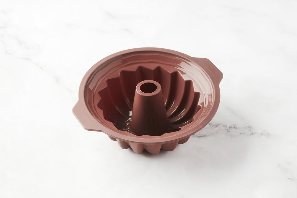 Point-virgule tulbandvorm uit platinum silicone vintage maroon 24cm