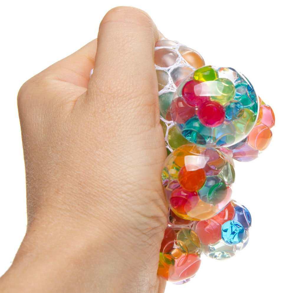 Duckies knijpen bubbelbal met waterparels