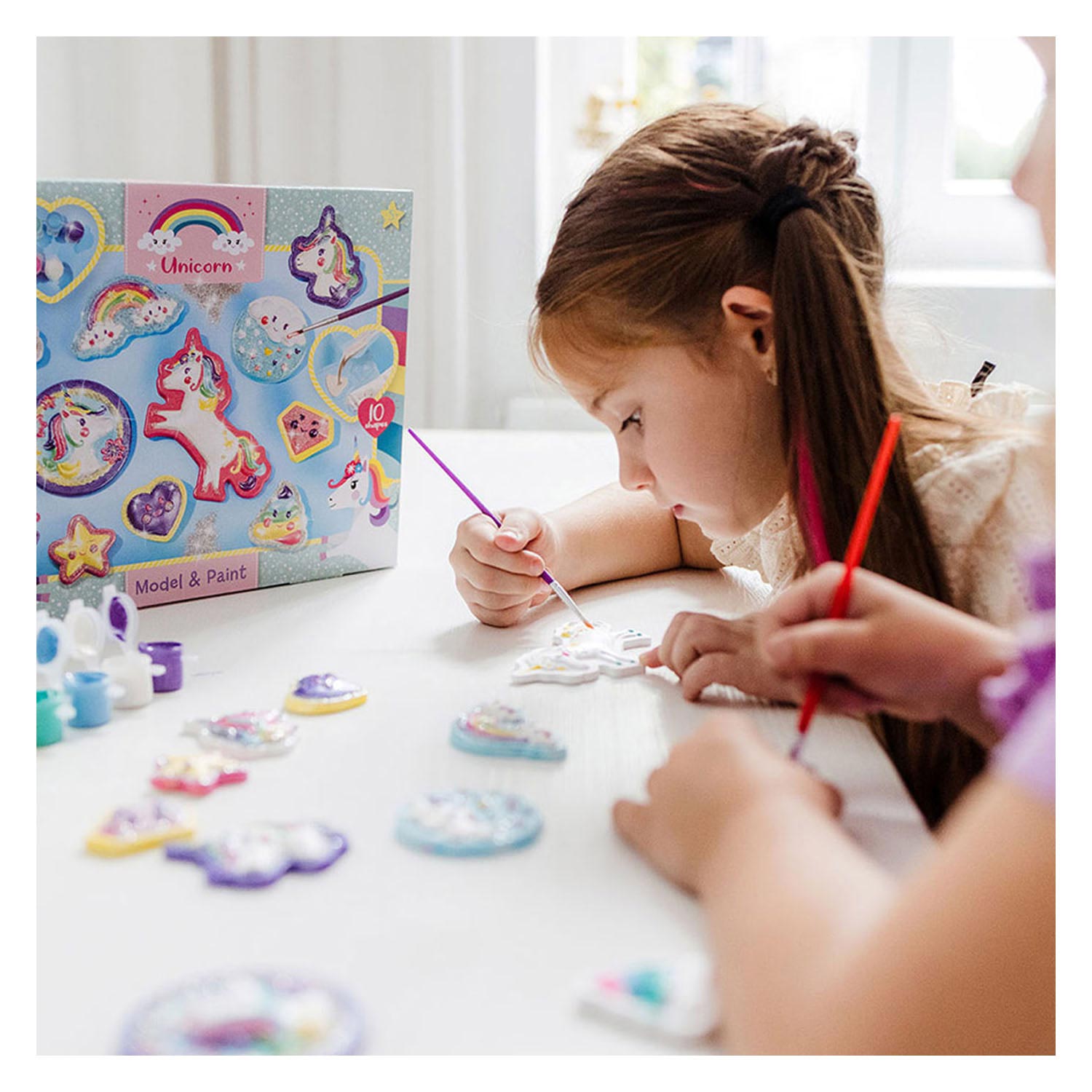 Totum unicorn gips gieten schilderen model paint 10 gipsfiguren maken incl. 5 kleuren verf en penseel - knutselset cadeau tip speelgoed meisjes en jongens vanaf 5 jaar