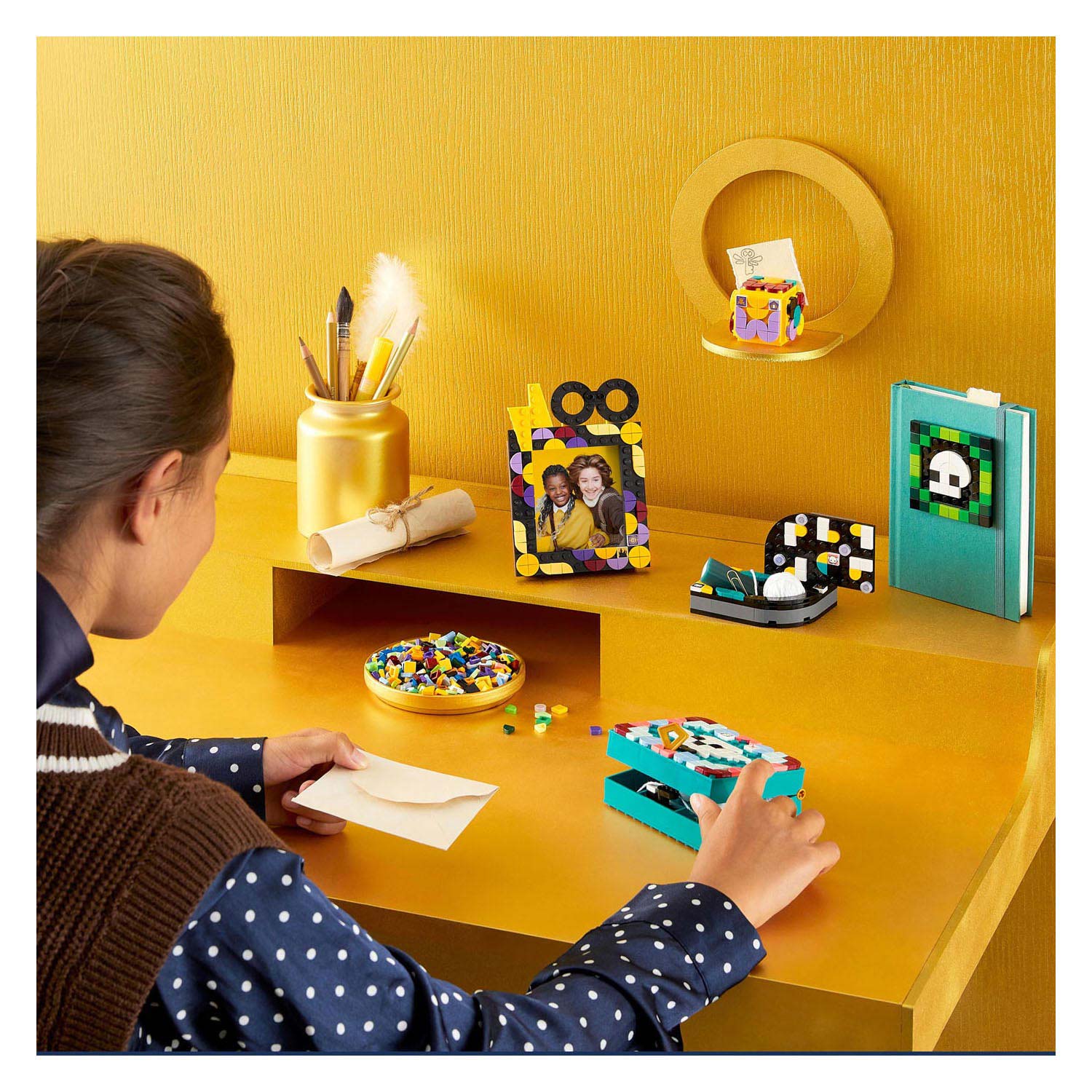 LEGO DOTS 41811 Harry Potter Zweinstein Bureaukit