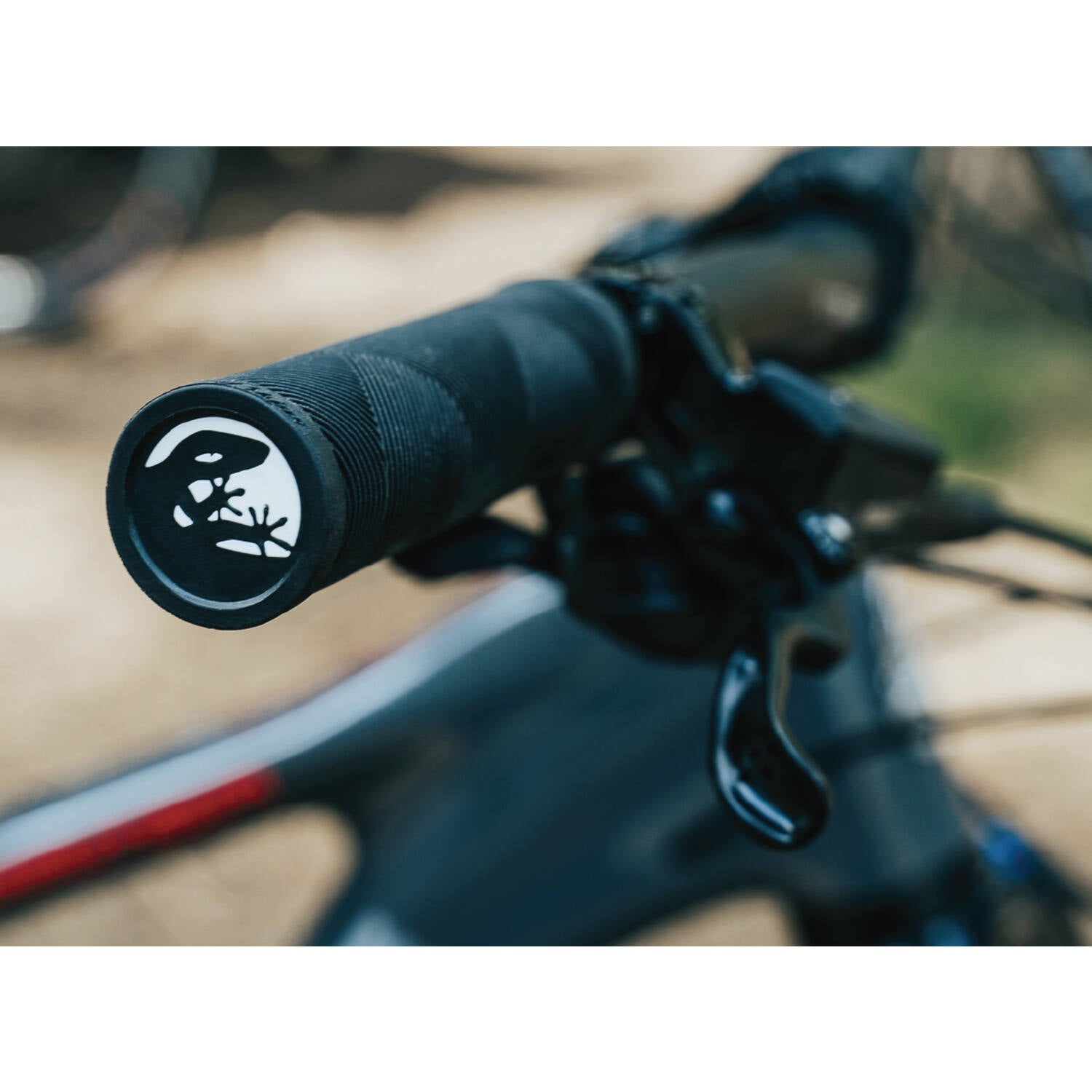 Lizard Skins Lizard skins strata single lock-on handvaten jet black