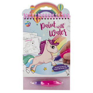Creative craft group schilderen met water eenhoorn