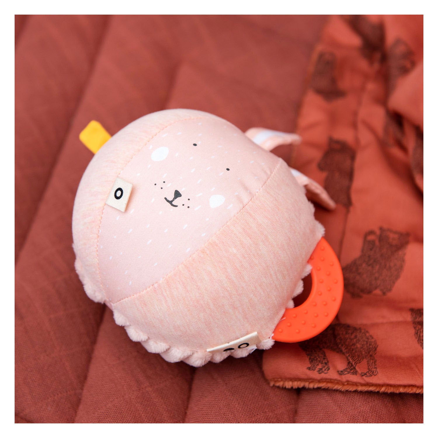 Trixie Activiteitenbal - Mevrouw Konijn