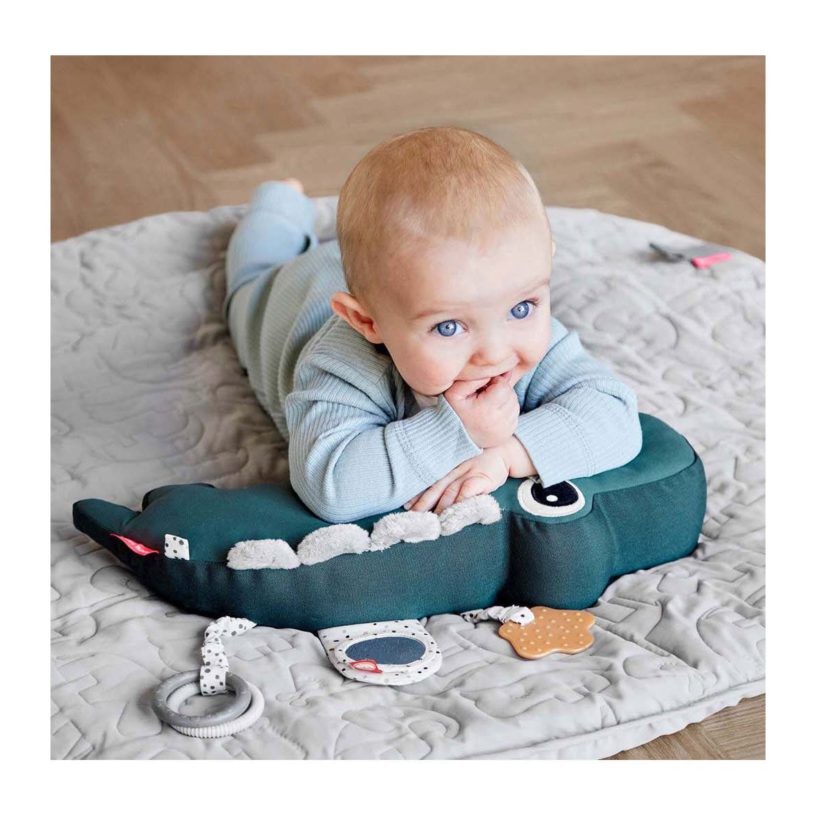 Done by hert tummy time activiteitenspeeltje croco groen
