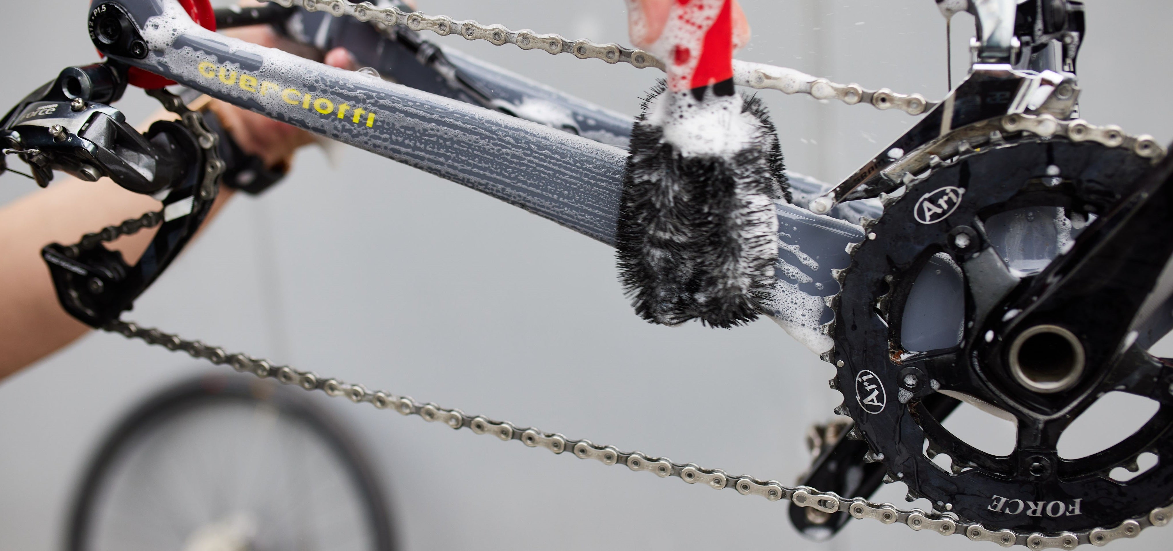 Cyclon borstel Two Prong