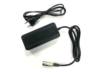 Van Beijck Acculader XLR 3-polig Neutrik 36 Volt 2 Ah