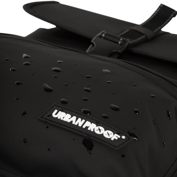 Urbanproof urban proof cargo backpack rugtas 20l zwart recycled