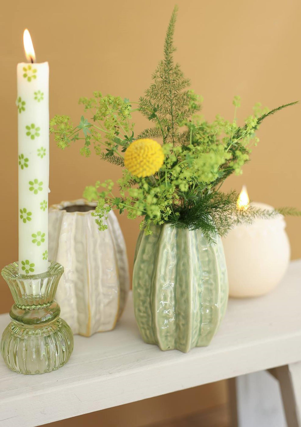 Ideas 4 seasons carambola vaas ø8,5 x h.11 cm 2 ass creme groen keramiek