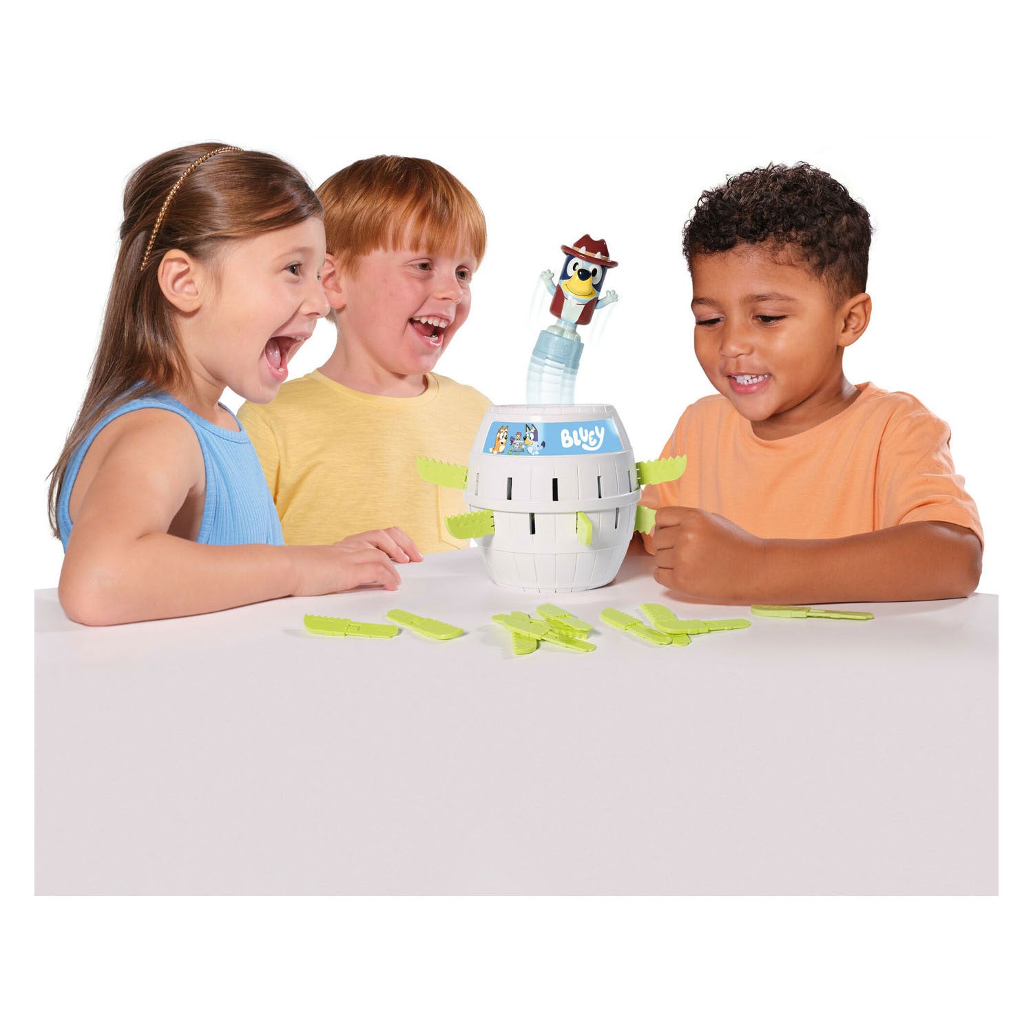 Tomy pop-up bluey in het ton kinderspel