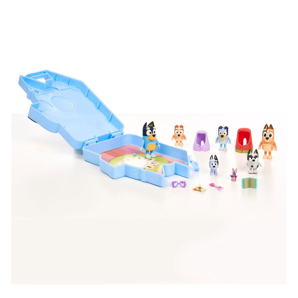 Moose Toys Bluey's Big 'n GO Playset, 14 pcs.