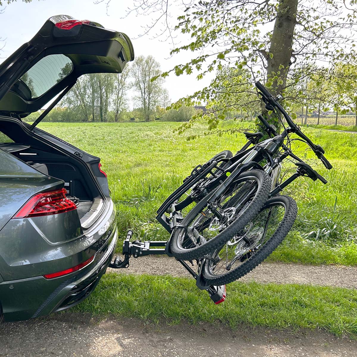 Lynx vleugels kantelbare fietsendrager voor 2 fietsen - trekhaak