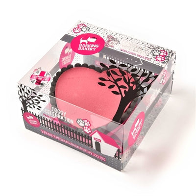De blaffende bakkerij-yoghurt bedekte pawty cake roze hart met kaars