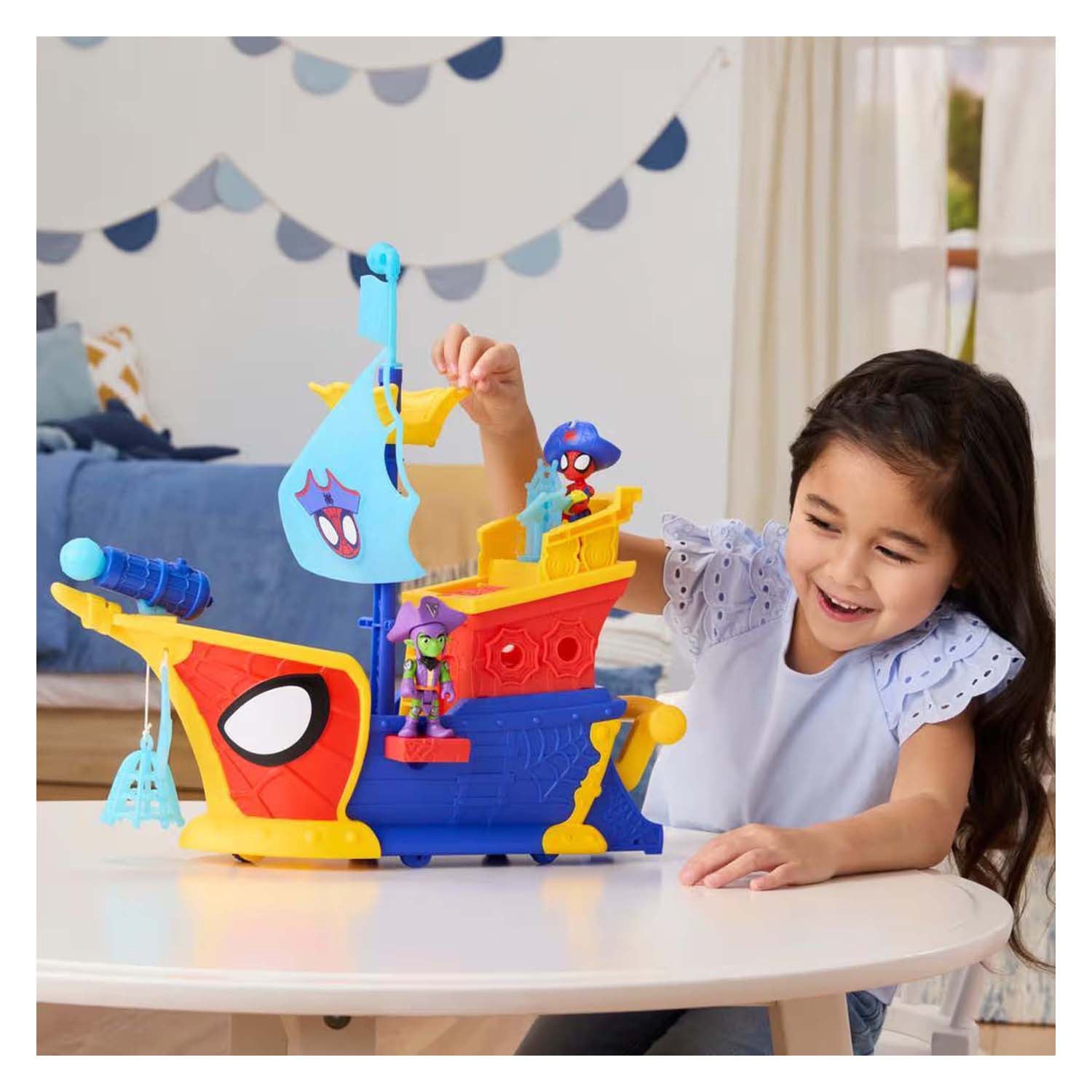 Hasbro spidey water-webs ahoy pirantenschip met bubbels - incl. bellenblaas