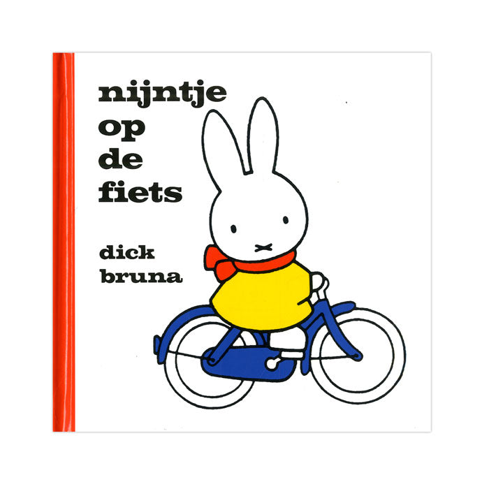 Centraal boekhuis nijntje op de fiets