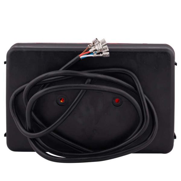 Ac hterlicht met driehoek rechts