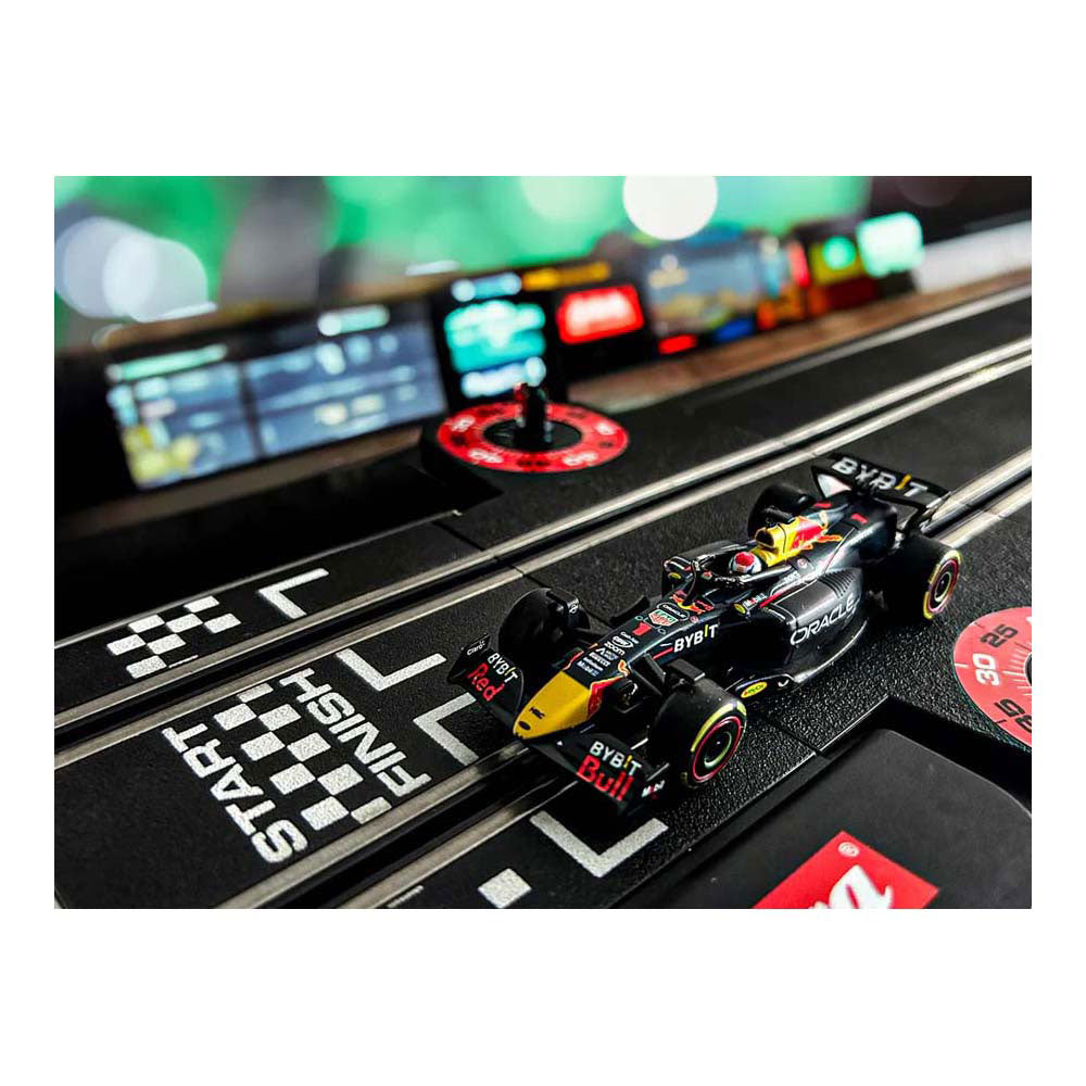 Carrera oracle red bull racing rb19 m. verstappen, no.1 - 1:43