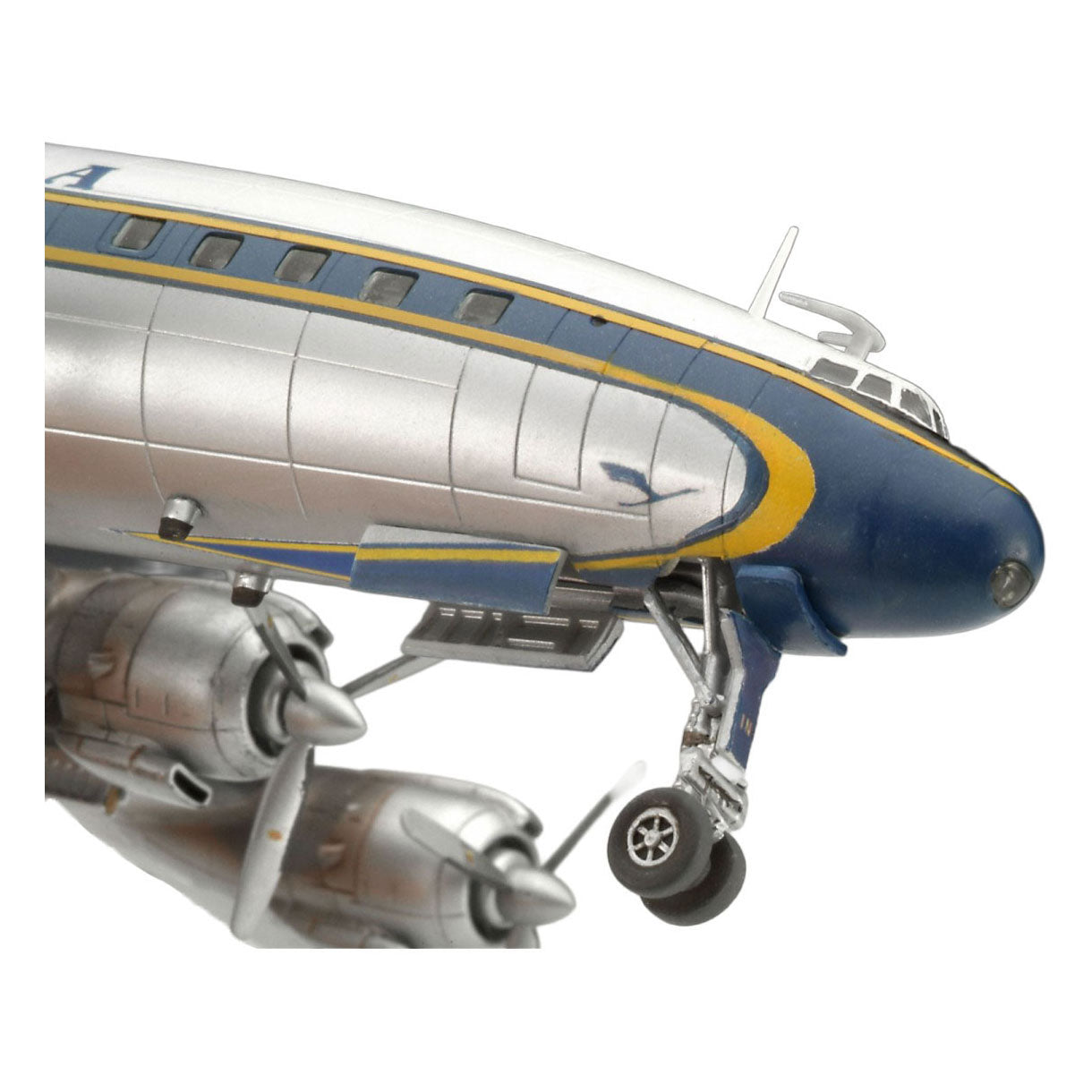 Revell modelbouwpakket lockheed l.1049g super constellation lufthansa 1:144 - 95dlg.