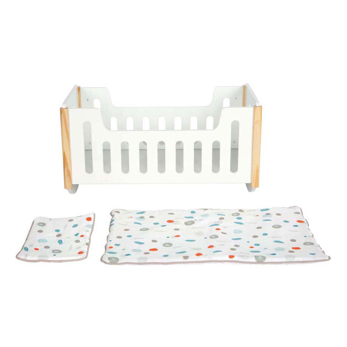 Knus kleine voet - houten poppenbedje met knoopje