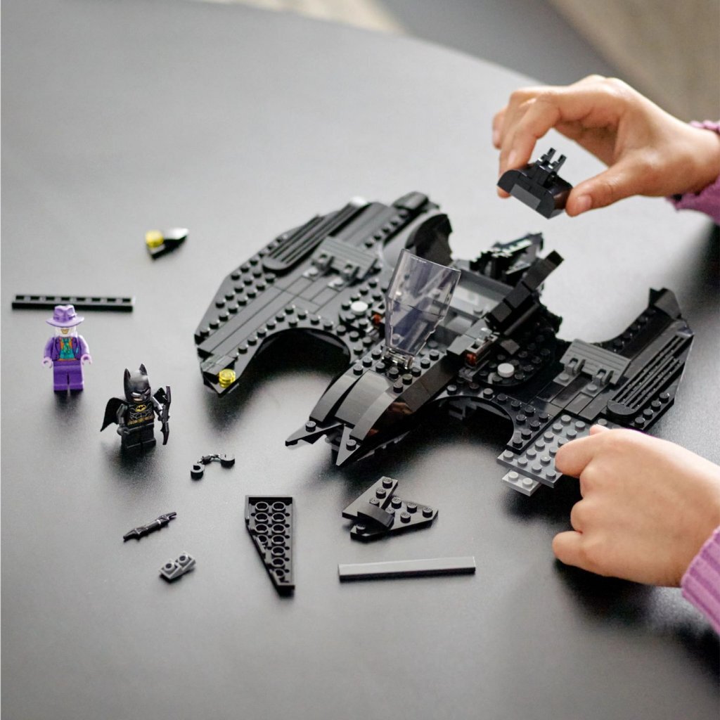 LEGO Super Heroes 76265 Batwing: Batman vs. The Joker