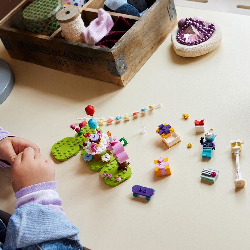 Lego Animal Crossing 77046 Julian #039's verjaardagsfeestje