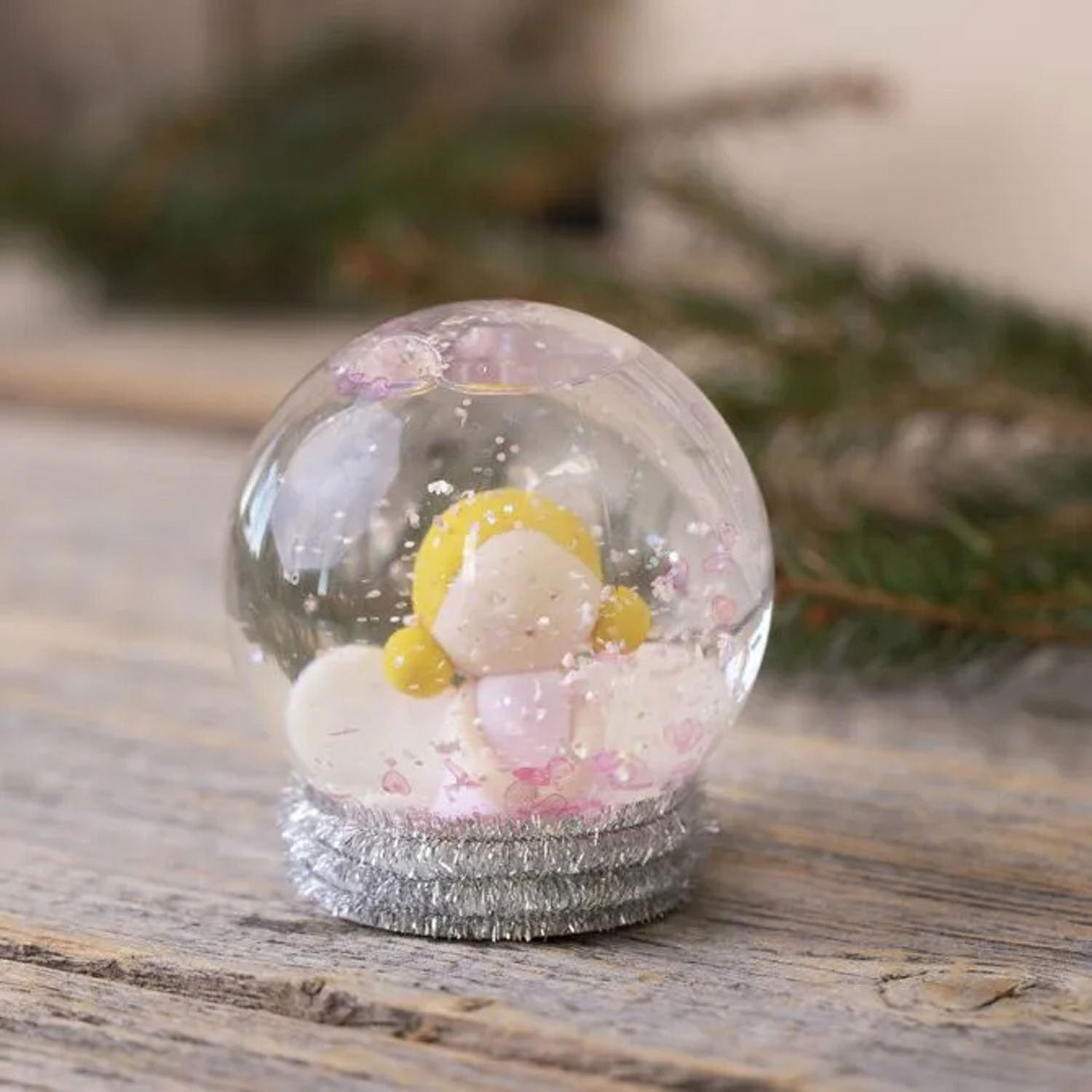 Creativ Company https: www.cchobby.nl snow-globe-h-8-5-cm-d-8-cm-hole-size-4-7-cm-18-pcs-1-box