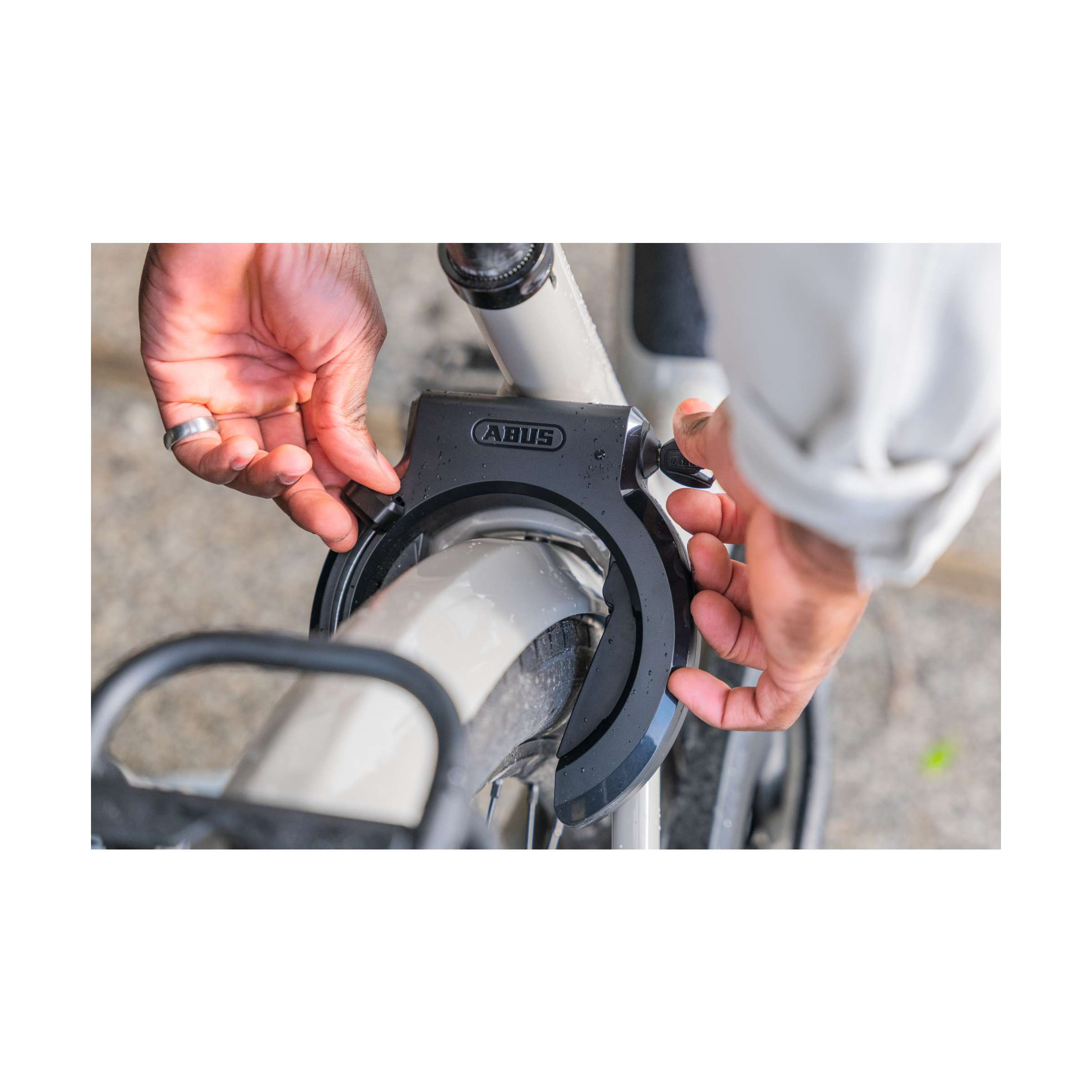 Abus Frame ringslot 6950M R XPlus. Beveiligingsniveau 9. Met grote wielopening