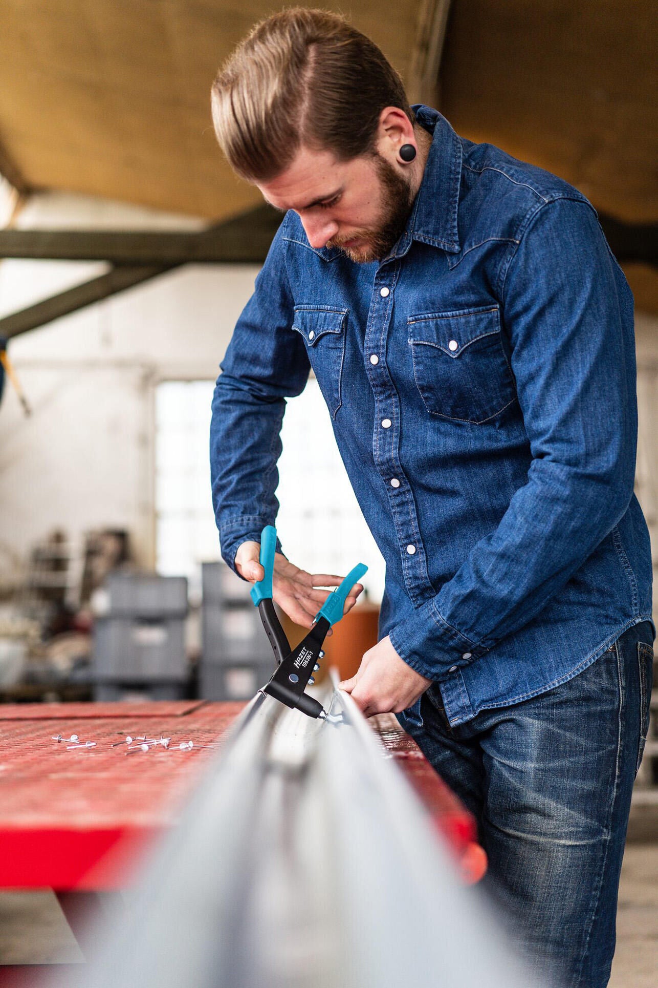 Hazet klinknageltang hand riveting pliers .