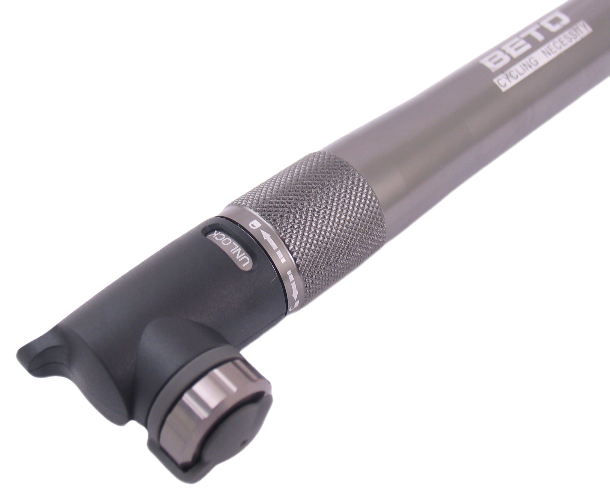 Mini pompe Beto allu avec manche en bois rabattable