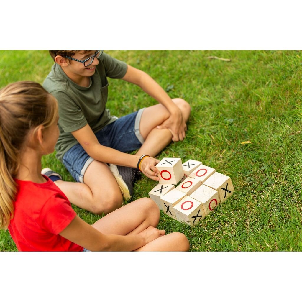 Buitenspelen houten boter kaas eieren