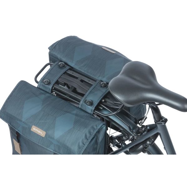 Basil dubbele fietstas elegantie mik 40-49 liter - estate blauw