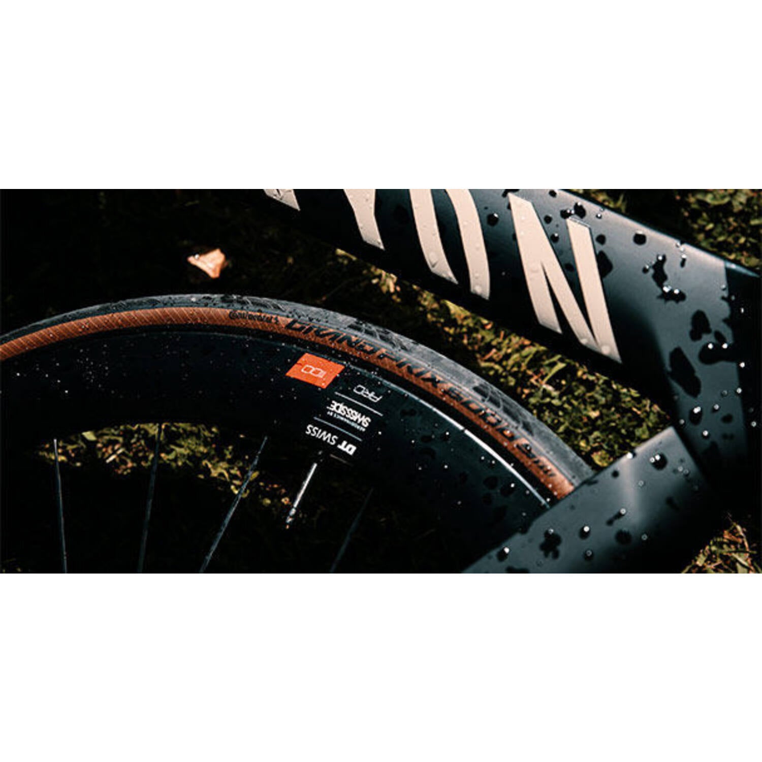 Continental Grand Prix raceband 700x25C, zwart bruin, tubeless, 25-622 ETRTO