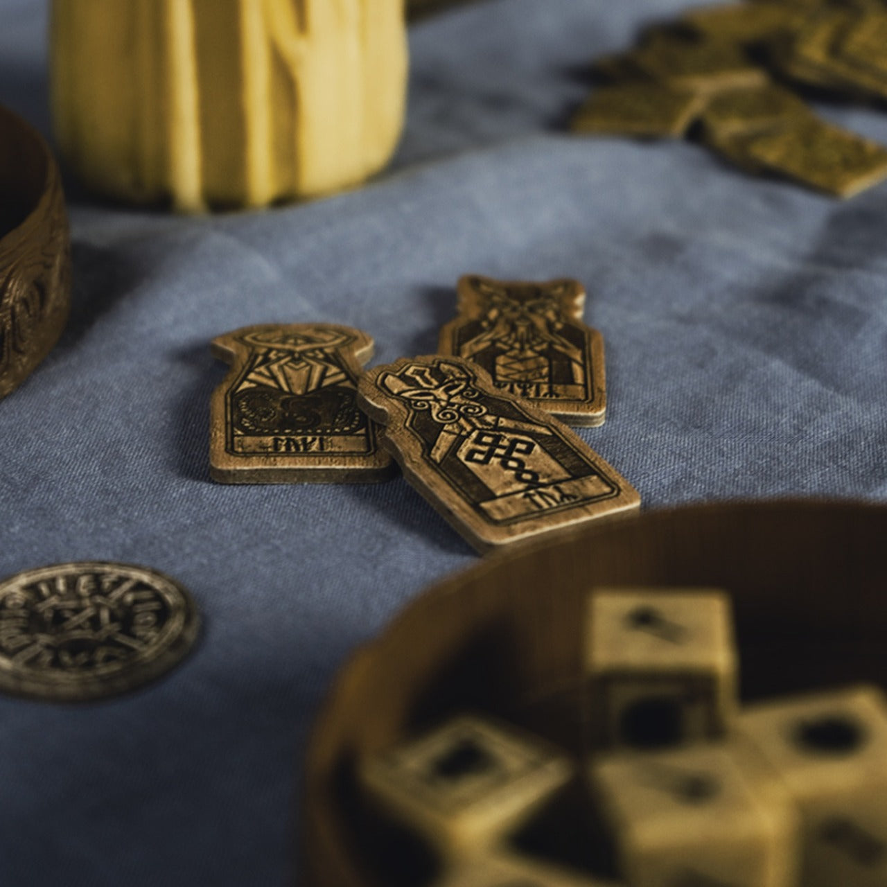 Asmodee Assassin’s Creed Valhalla! Orlog Dice Game