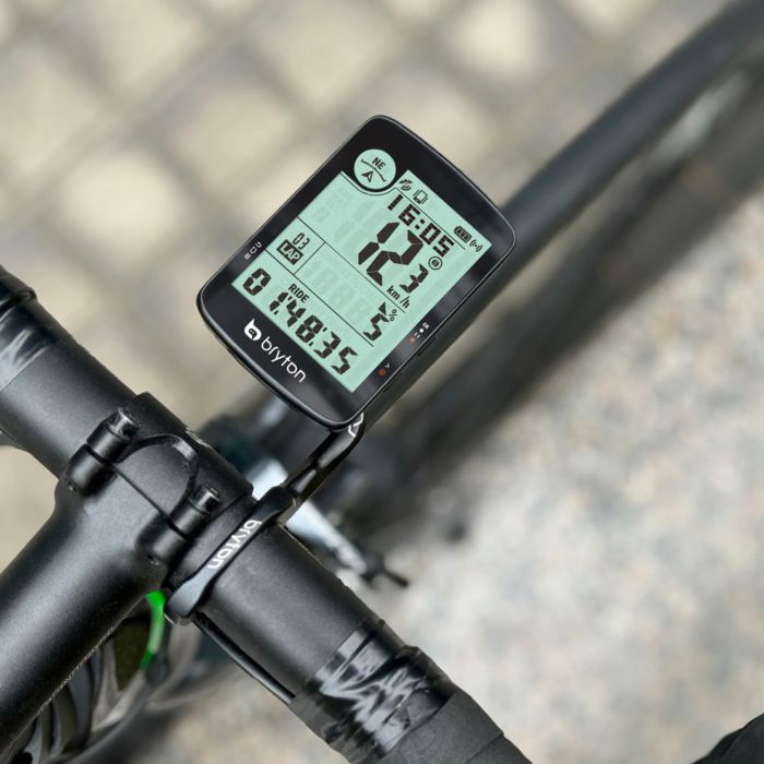 Bryton - fietscomputer gps rider 17 e stroom aan en gaan