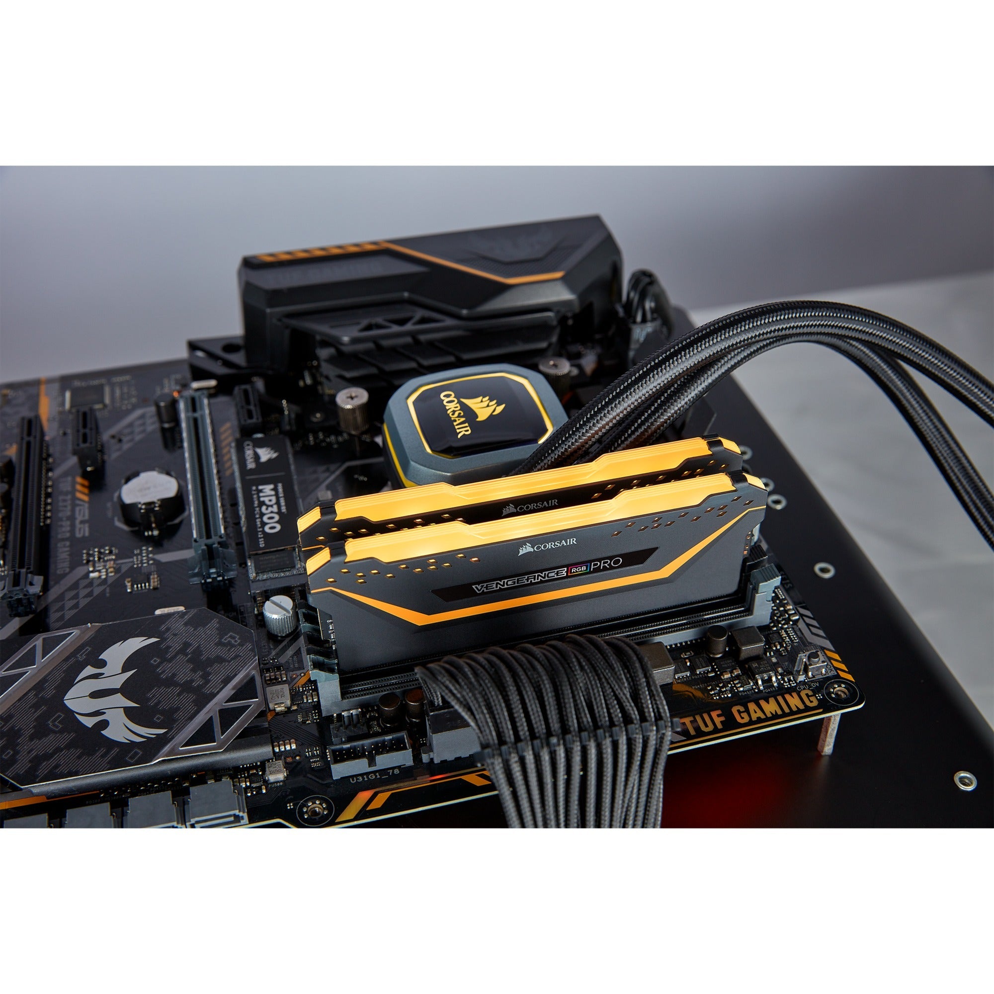 Corsair Corsair 32 GB DDR4-3200-kit