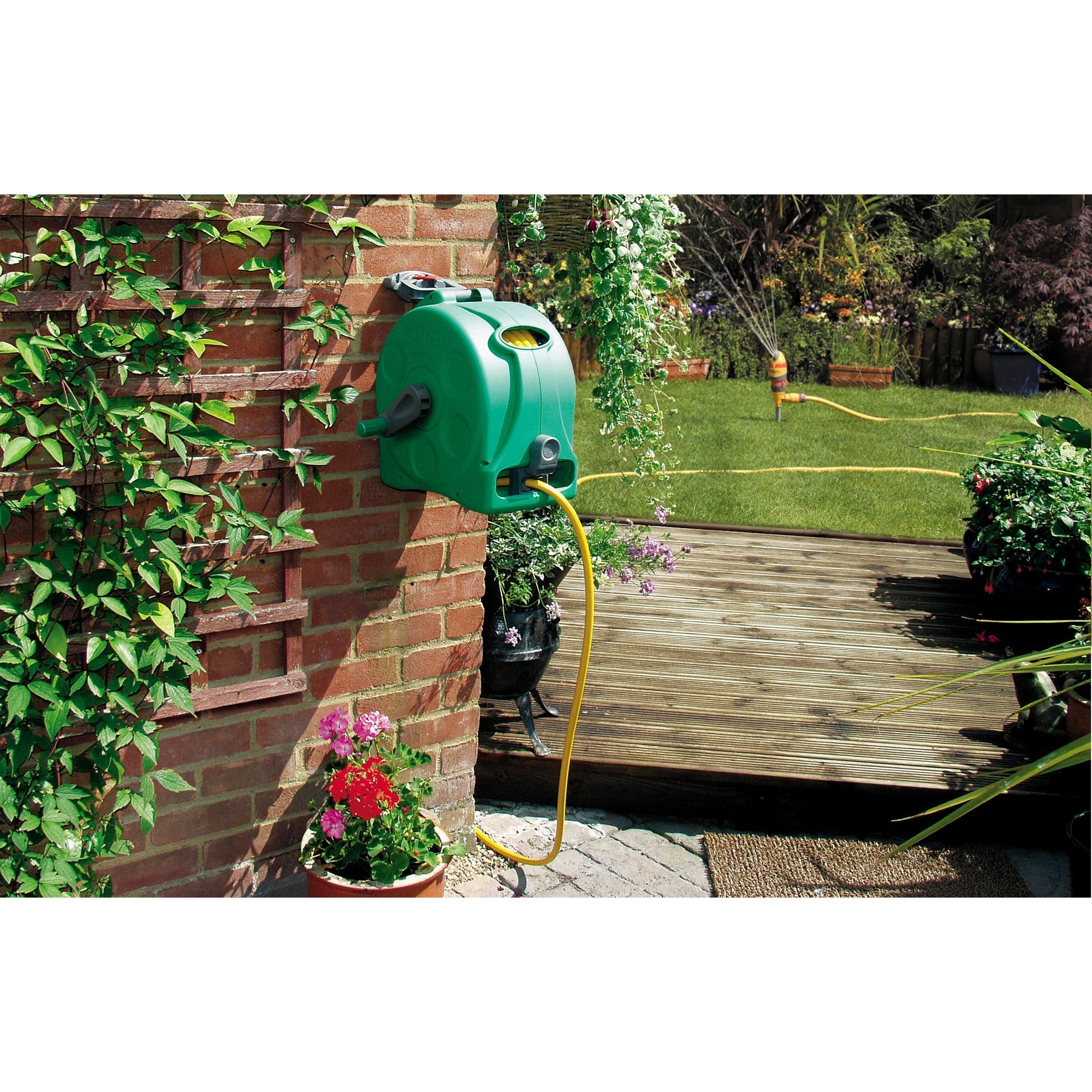 Hozelock Hozelock 2415 Compact Enclosed Reel 2 in 1