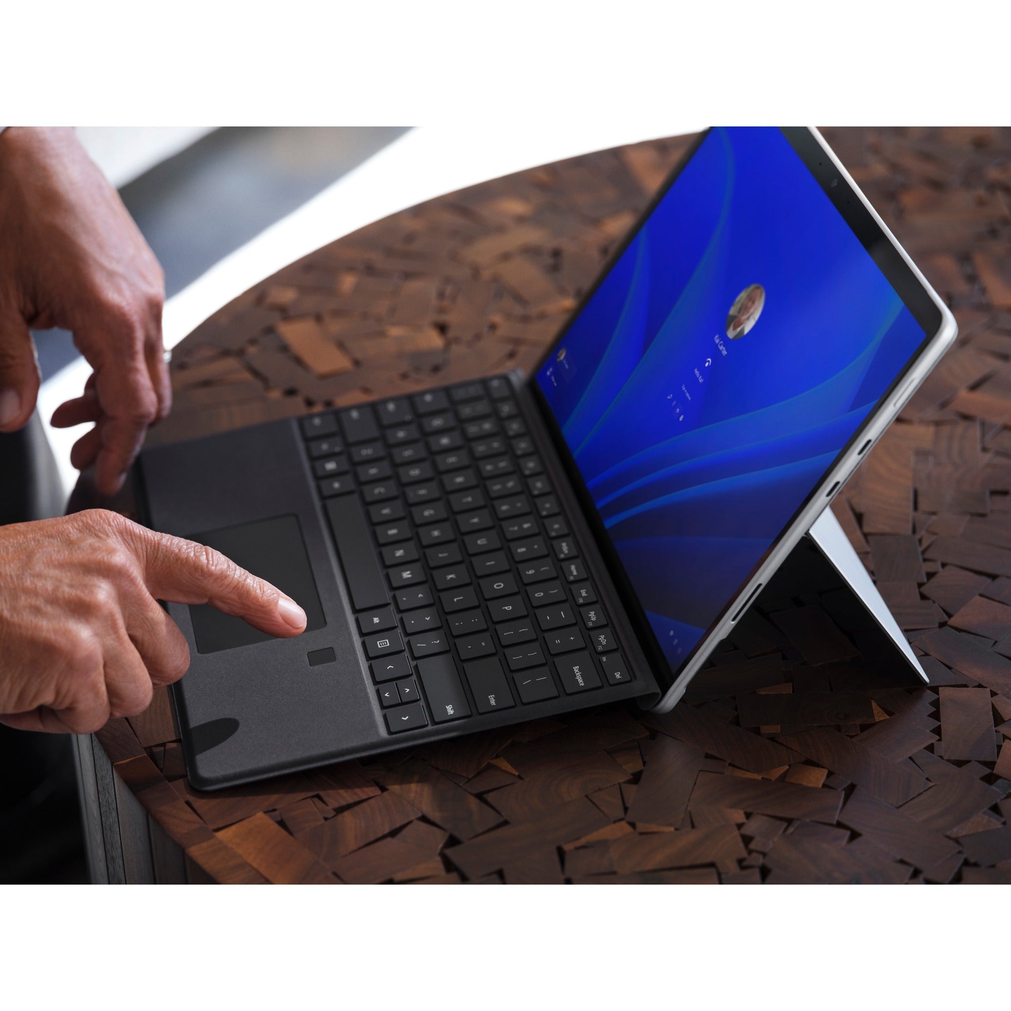 Microsoft Surface Signature Keyboard met vingerafdruklez