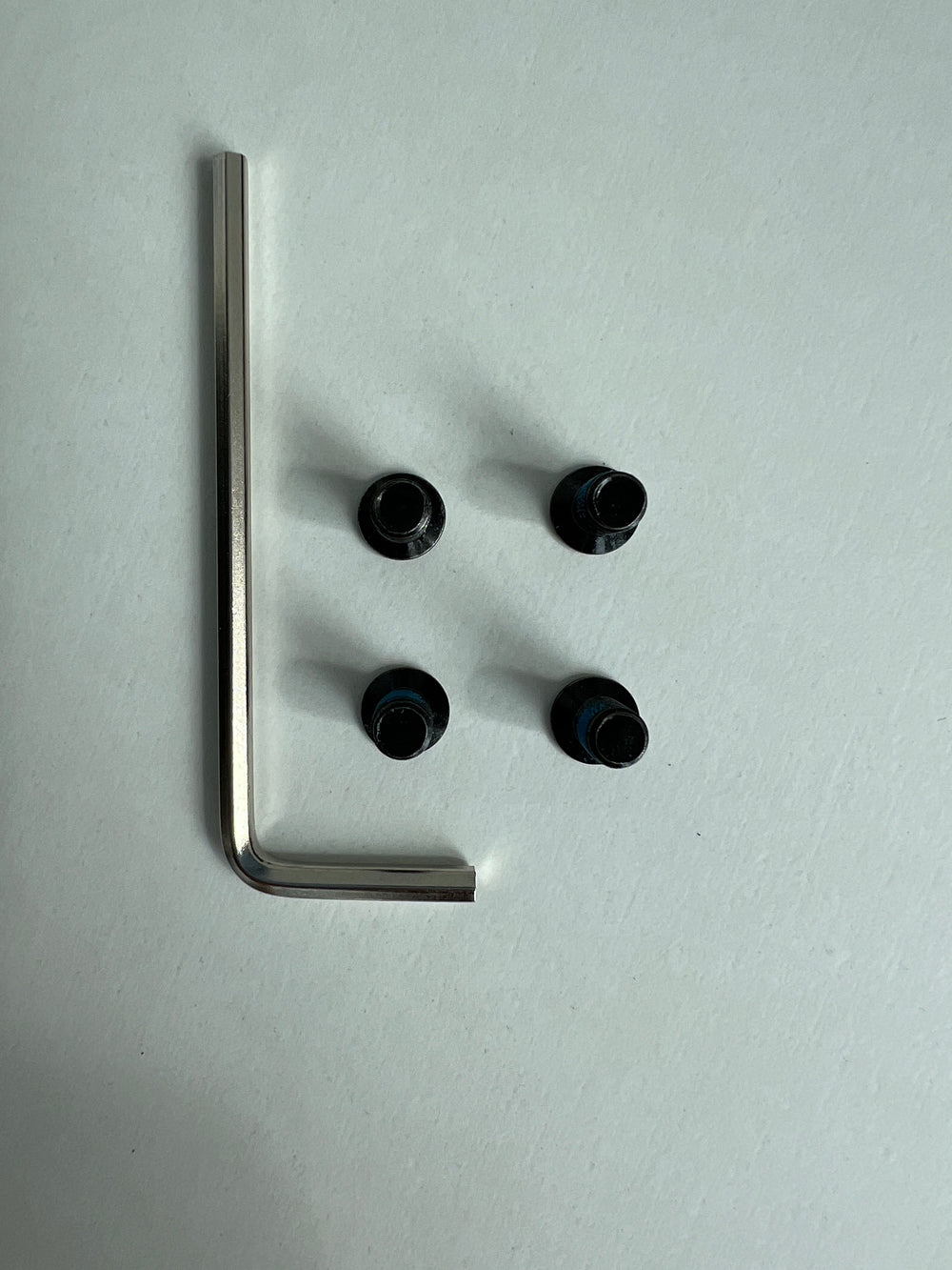 Pro-mounts 4 stuurkolomschroeven + inbus xiaomi ninebot