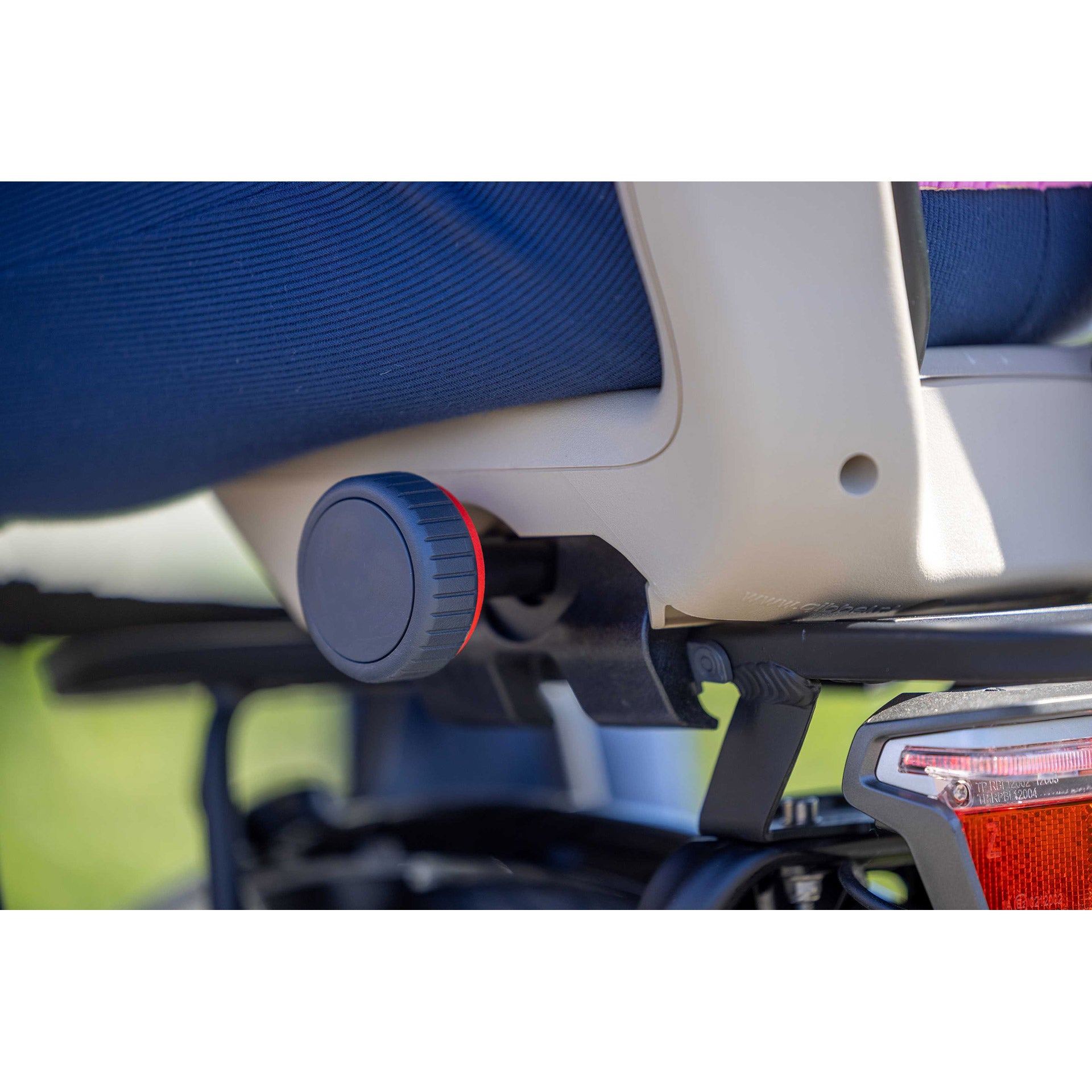 Qibbel achterzitje junior 6+ bagagedrager blauw