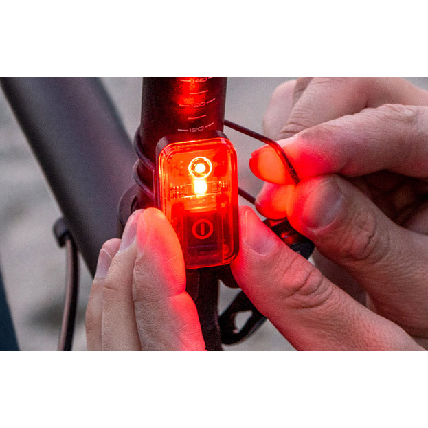 Vdo eco light rood rl usb achterlicht li-on accu aan uit