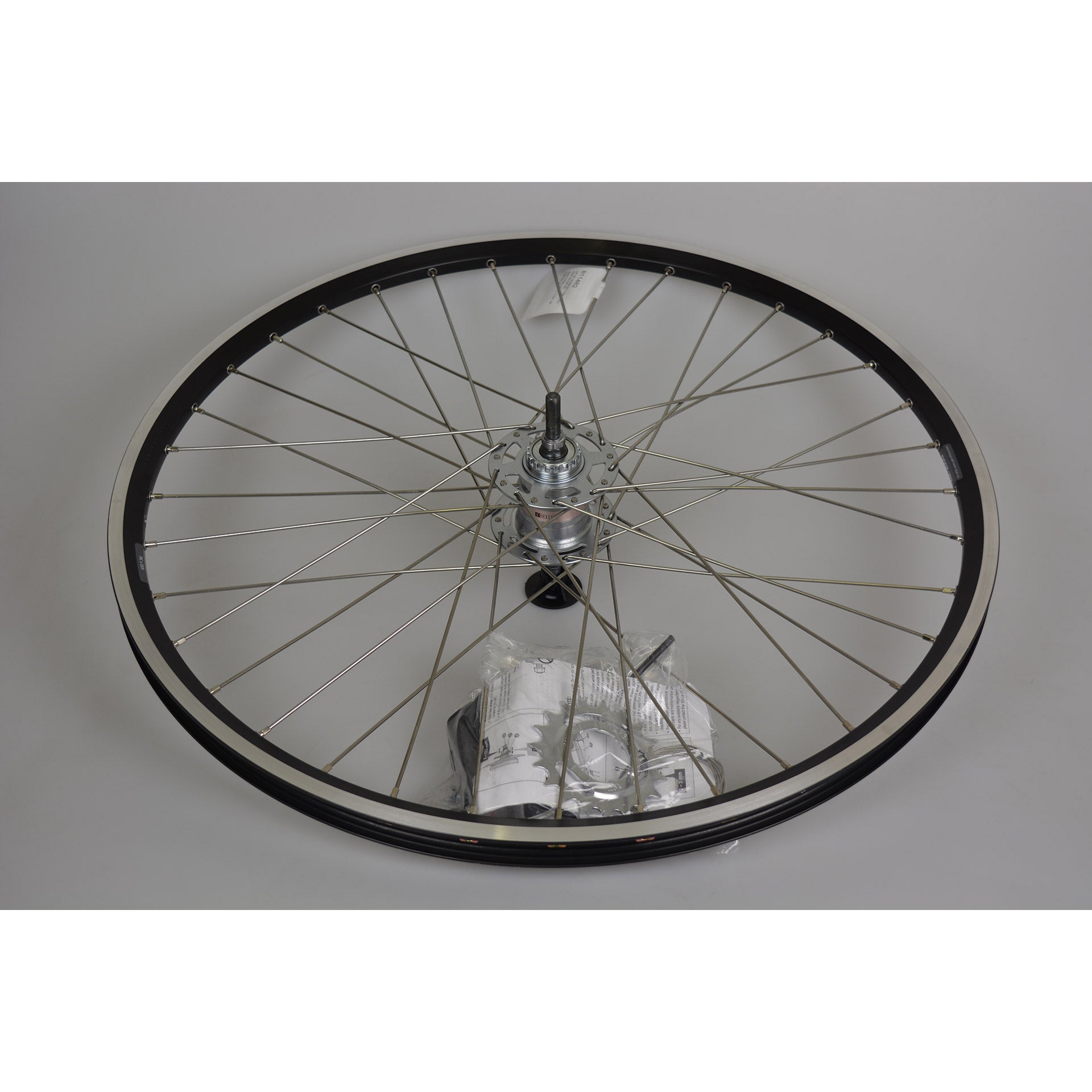 Achterwiel 26-1.9 nexus 3v m rollerbrake aansluiting zw.