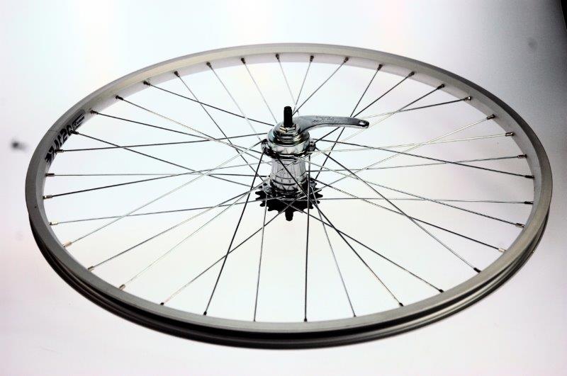 Roue arrière 24x1.75 Moyeu de frein Velosteel