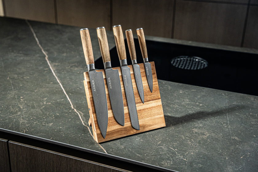 Messenset met magnetisch blok 6-delig - Damascus Staal - Olijfhouten Handvatten