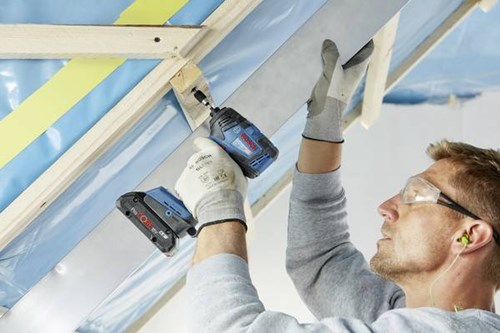 Bosch blauw bosch professional gdr 18v-200 accu slagschroevendraaier 200nm 18v basic body in l-boxx - 06019j2106