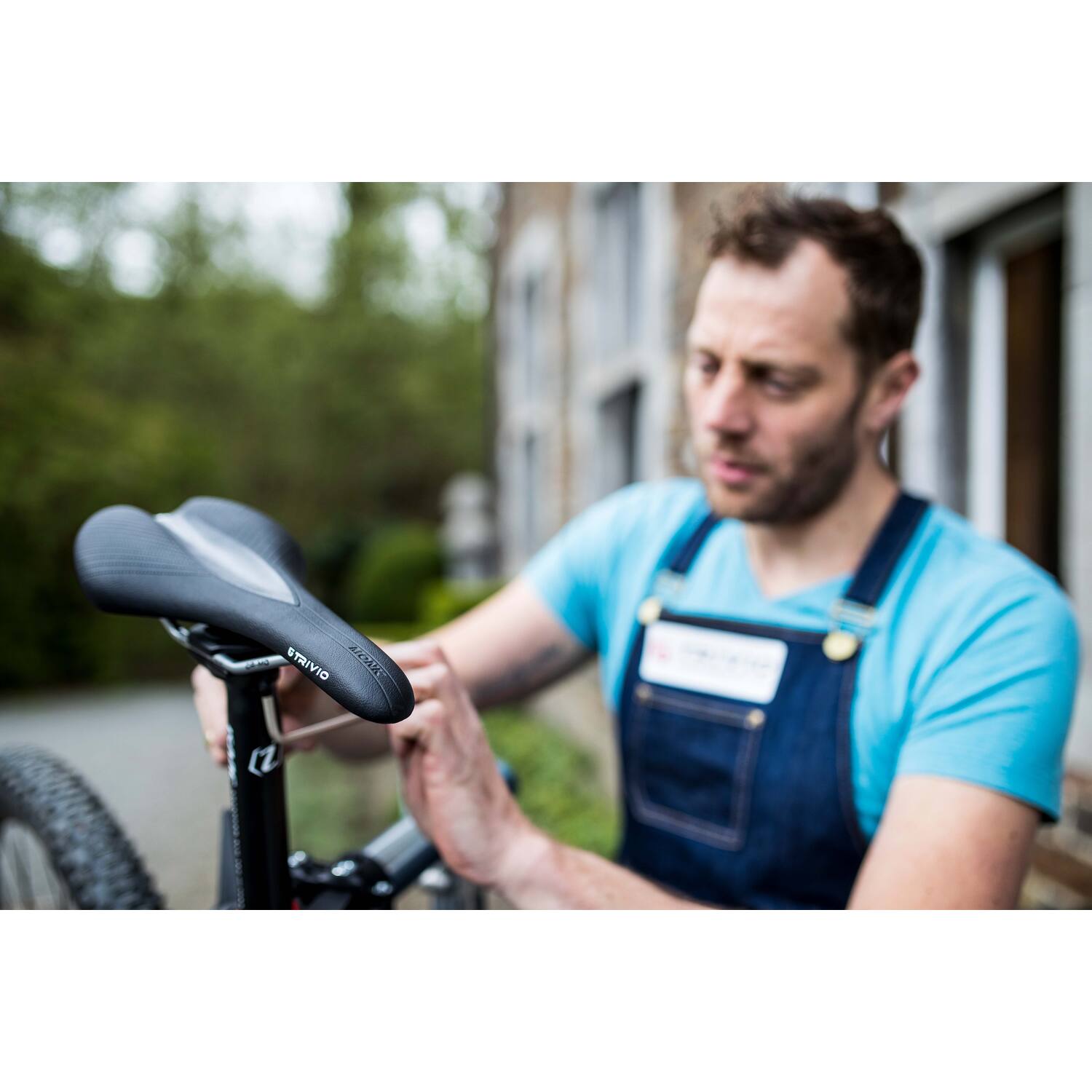 Trivio - monk fietszadel zwart